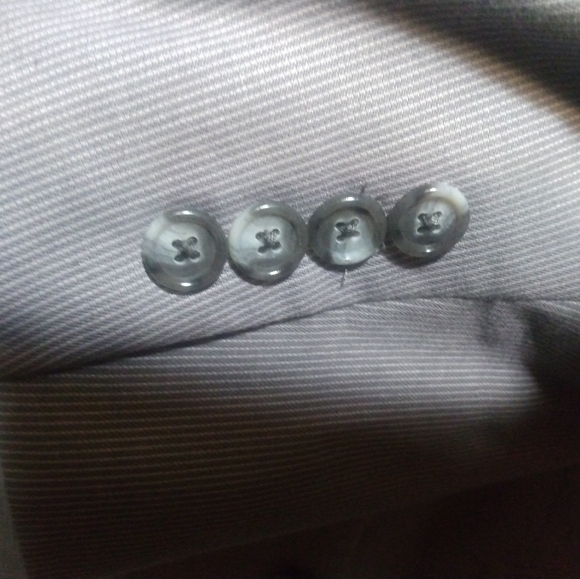 Jos A Bank Light Gray Pencil Stripe 2Btn/1Vent Suit Size 44R W38 Inseam28 - Picture 8 of 10